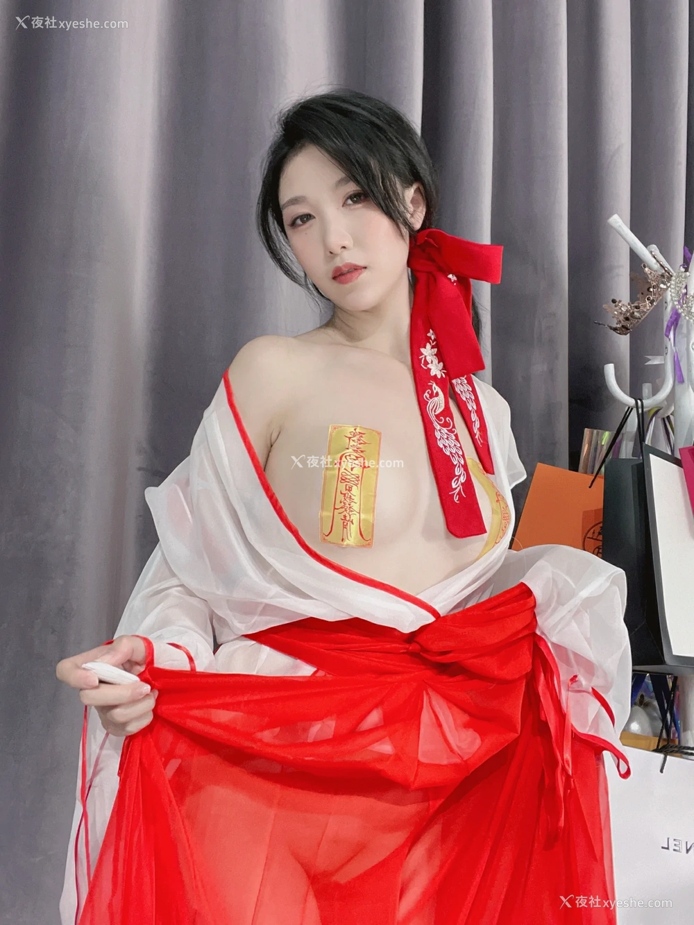 1P - 抖娘利世 – 私人驱邪师