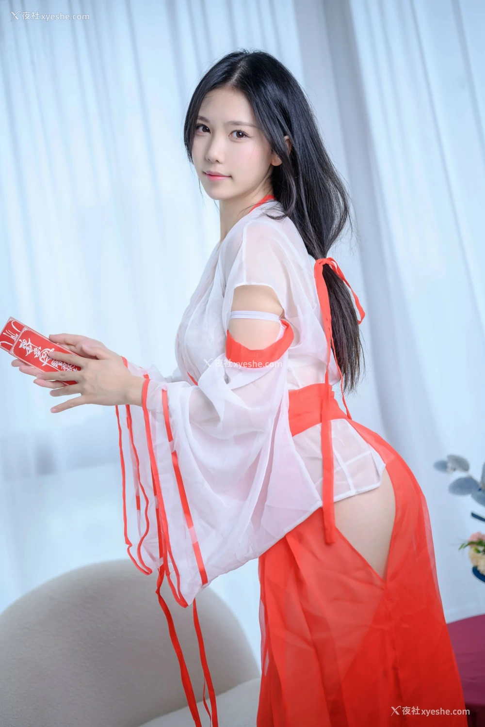 1P - 抖娘利世 – 私人驱邪师
