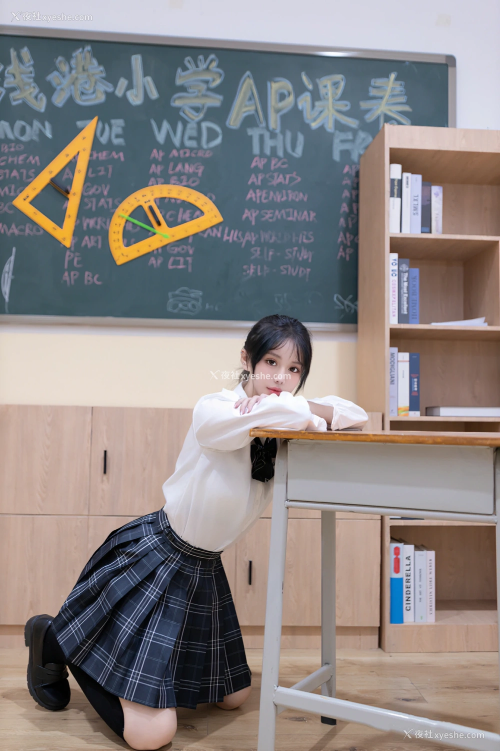 1P - xiuren秀人网福利幼幼大尺度内部私购教室调教