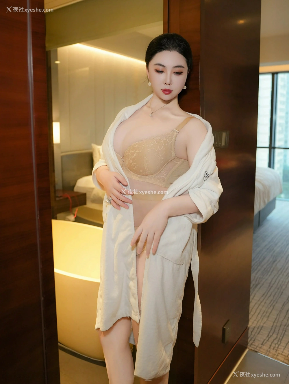 1P - [XiuRen秀人网] No.9534 风景尤美
