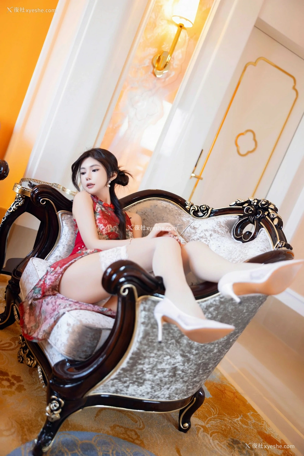1P - [XiuRen秀人网] No.9529 绮里嘉ula