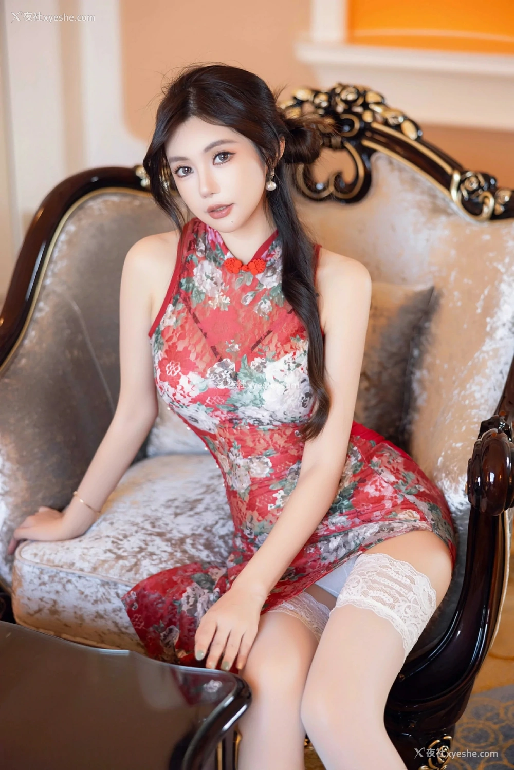 1P - [XiuRen秀人网] No.9529 绮里嘉ula