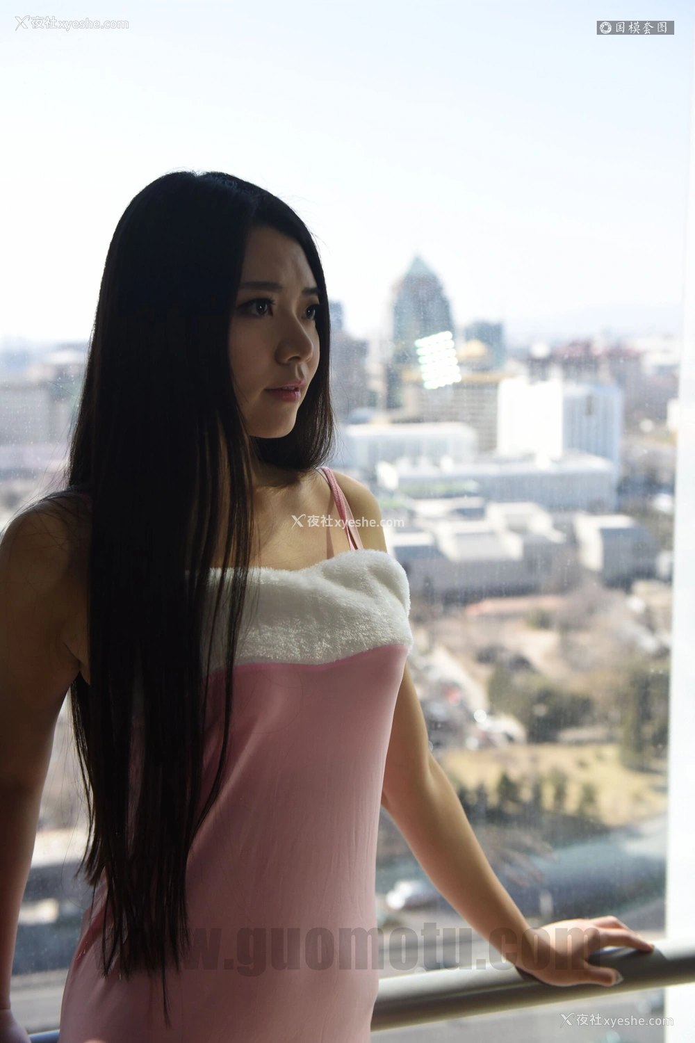 1P - 国模娜露人体私拍套图