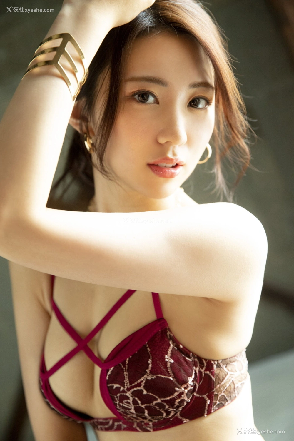 1P - 山岸逢花《Various Changes》