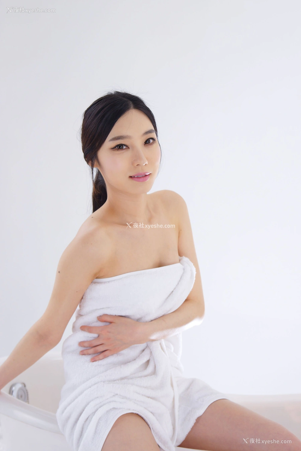 1P - 韩模 이현지（李智贤）人体私拍套图