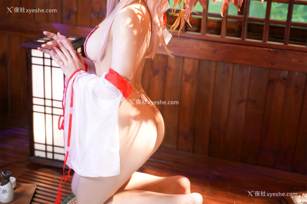 1P - 虎森森 – 巫女