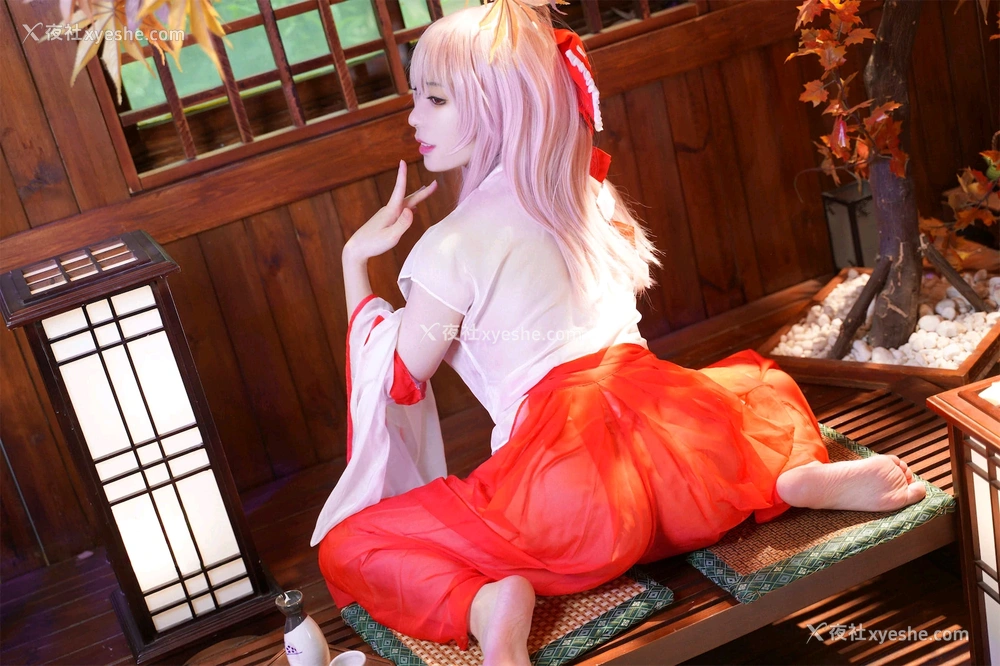 1P - 虎森森 – 巫女