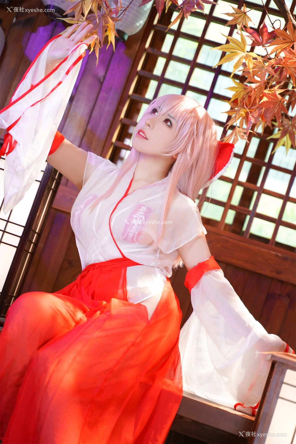 1P - 虎森森 – 巫女