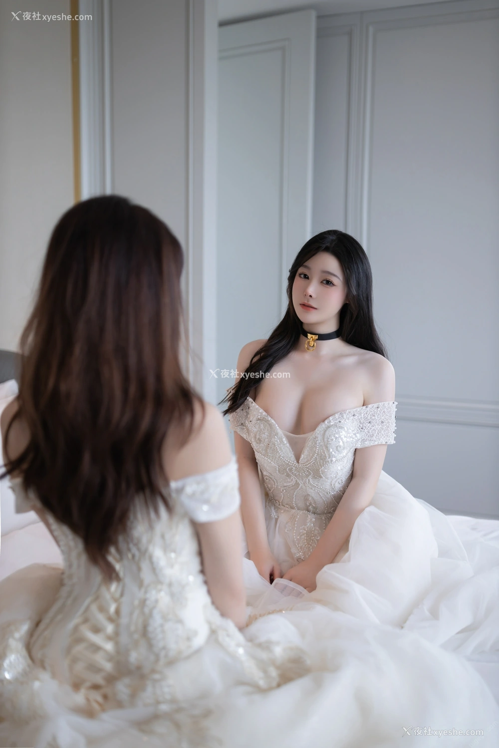 1P - xiuren秀人网福利陆萱萱&是小逗逗大尺度内部私购双人婚纱