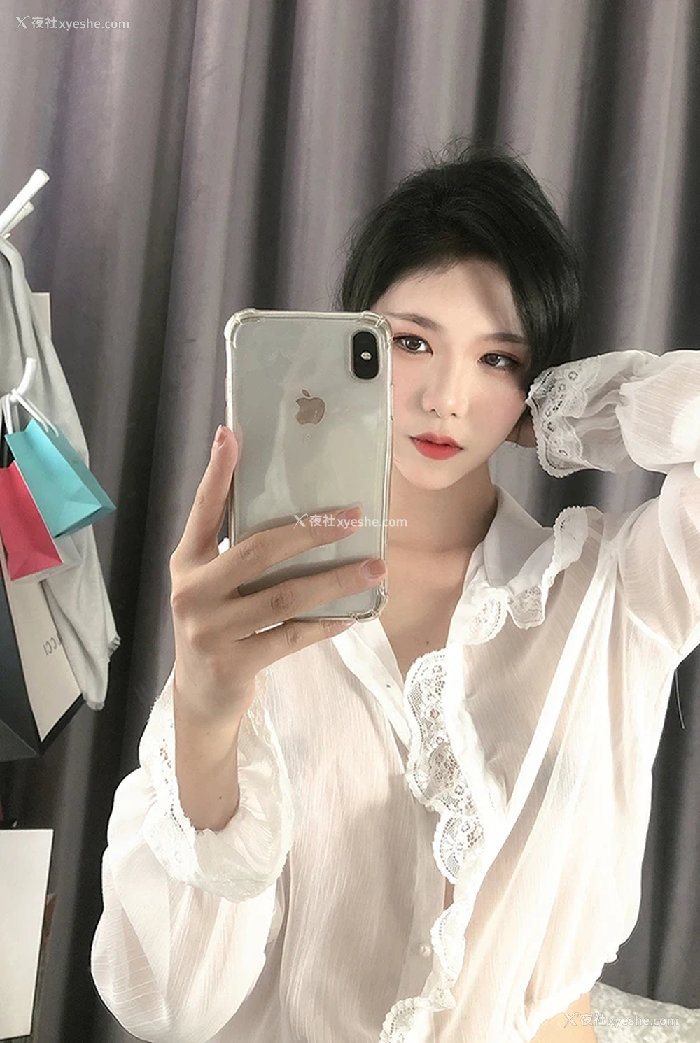 1P - 网红美女抖娘利世透视雪纺凸点若隐若现