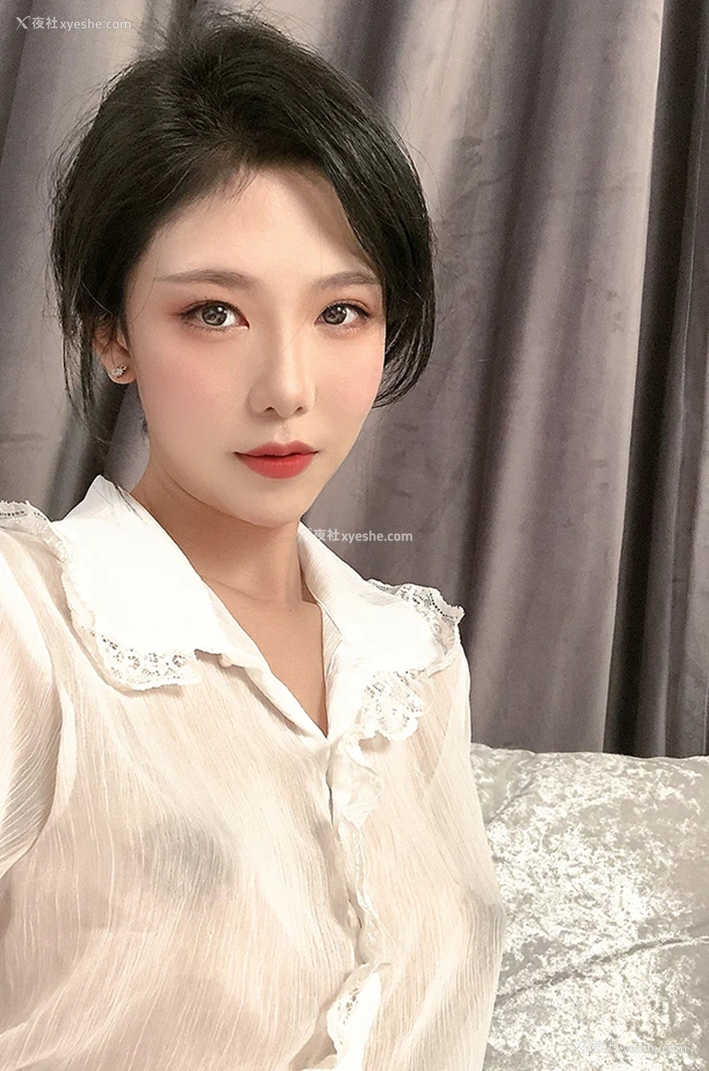 1P - 网红美女抖娘利世透视雪纺凸点若隐若现