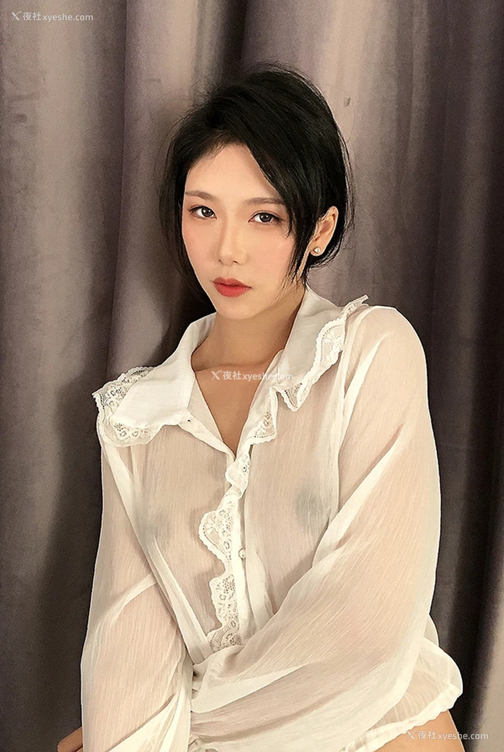 1P - 网红美女抖娘利世透视雪纺凸点若隐若现