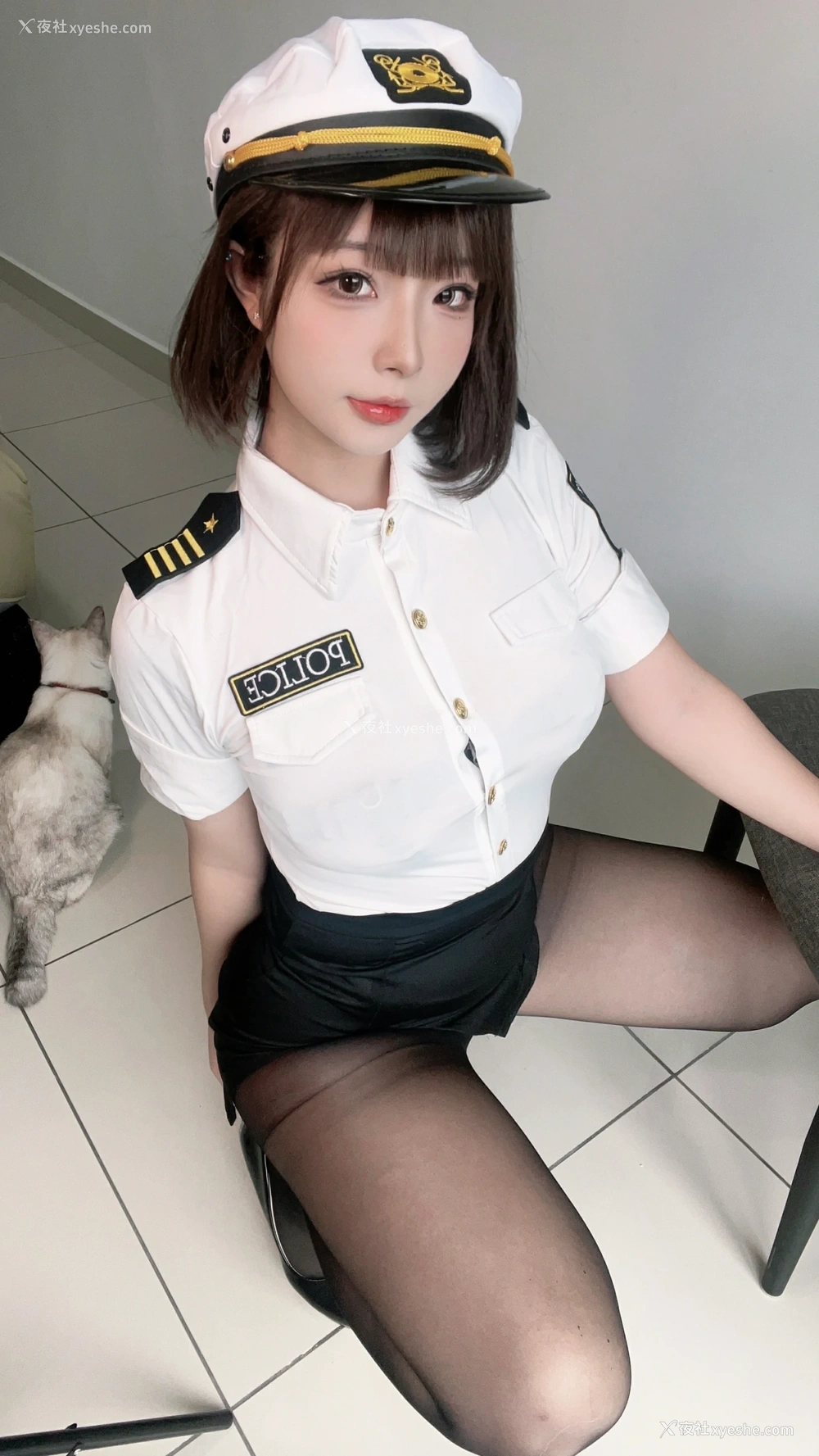 1P - yuuhui玉汇 – Set B – Bad Cop