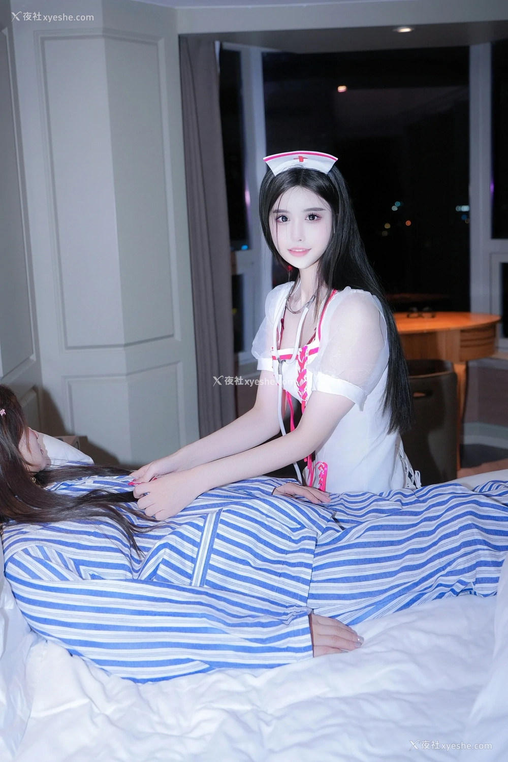 1P - xiuren秀人网福利晚苏susu大尺度内部私购护士制服