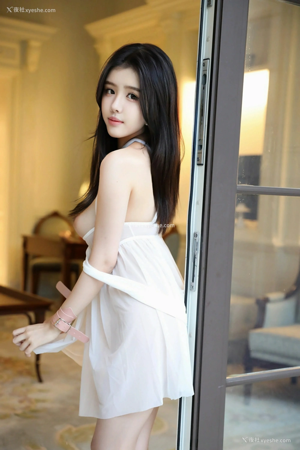 1P - [XiuRen秀人网] No.9563 唐翩翩