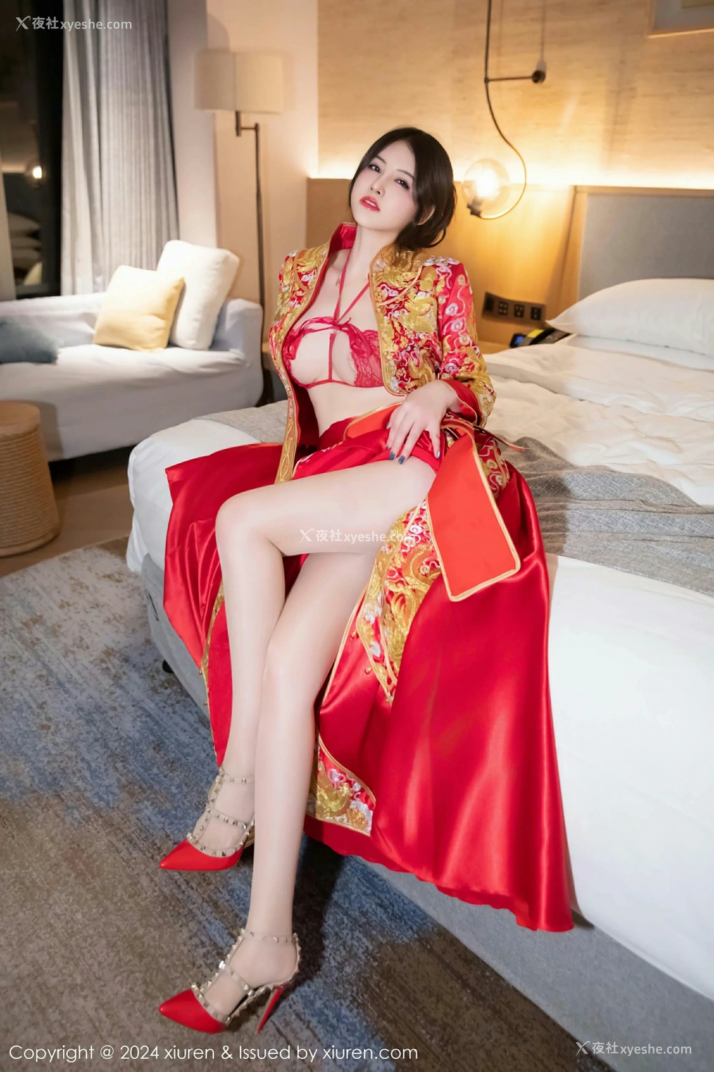 1P - [XiuRen秀人网] No.9494 诗诗kiki