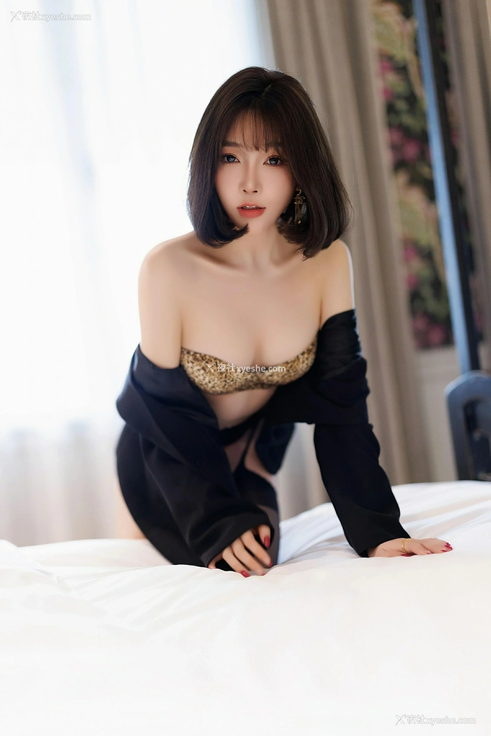 1P - [XiuRen秀人网] No.9520 徐莉芝Booty