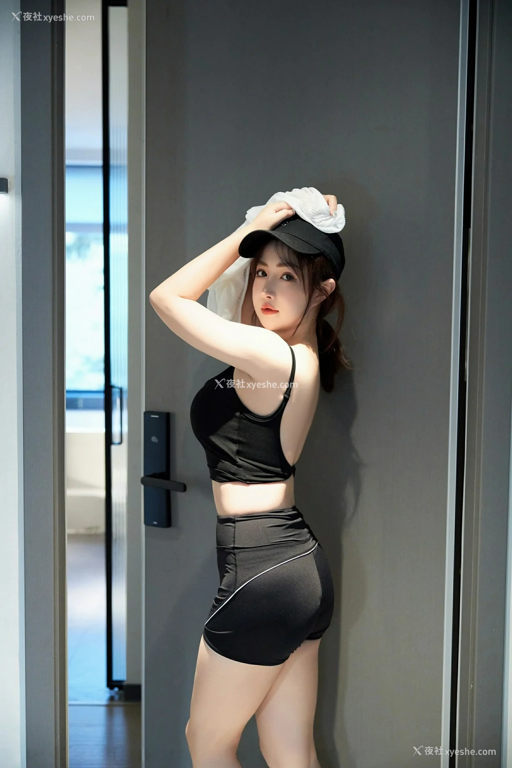 1P - [XiuRen秀人网] No.9549 养乐多Doll