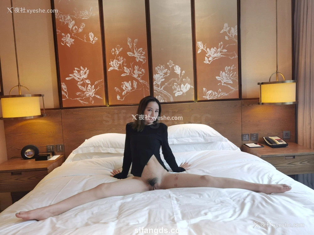 1P - 国模子义大尺度性爱人体私拍套图