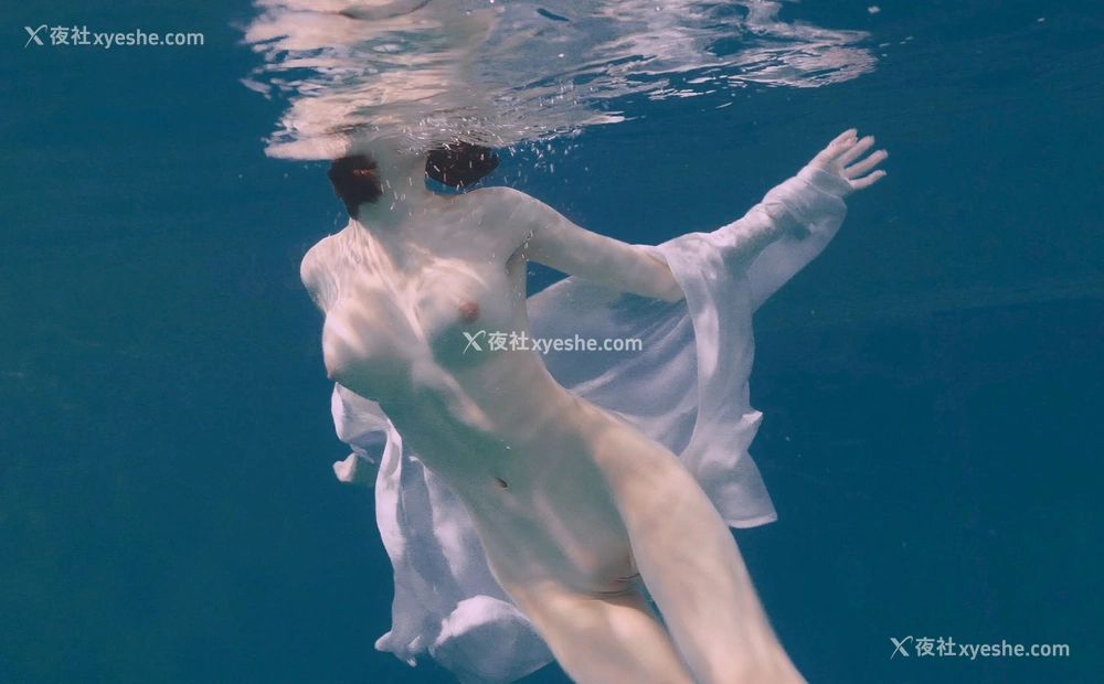 1P - 摄影师叁青叶子：2024唯美写真 Vol.5