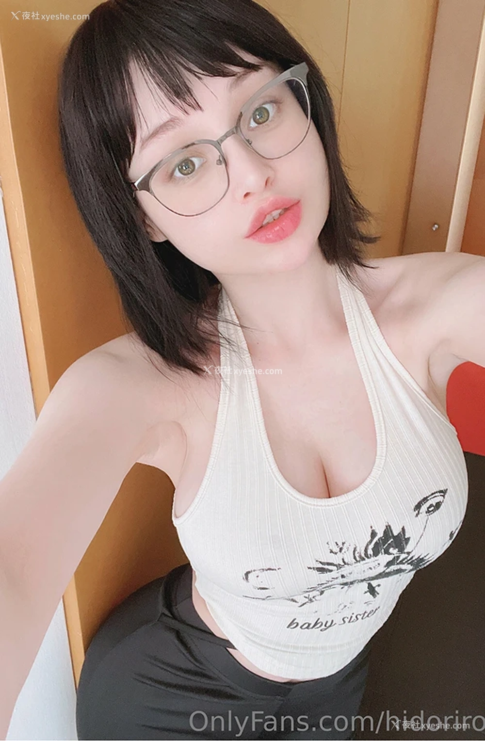 1P - 白虎巨乳coser@Hidori Rose 订阅尺度视图合集