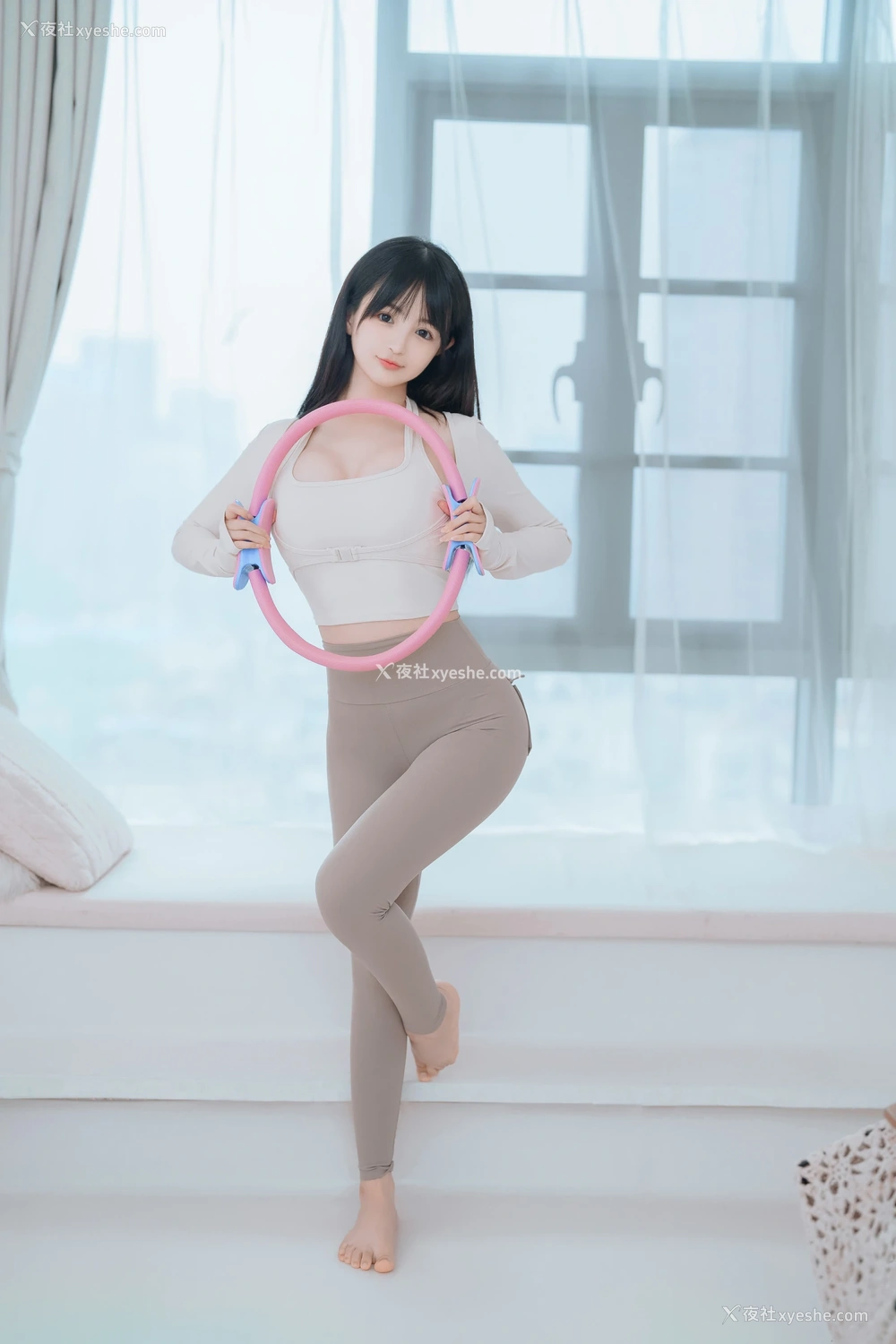 1P - 桜井宁宁 – 健身妹妹X瑜伽少女