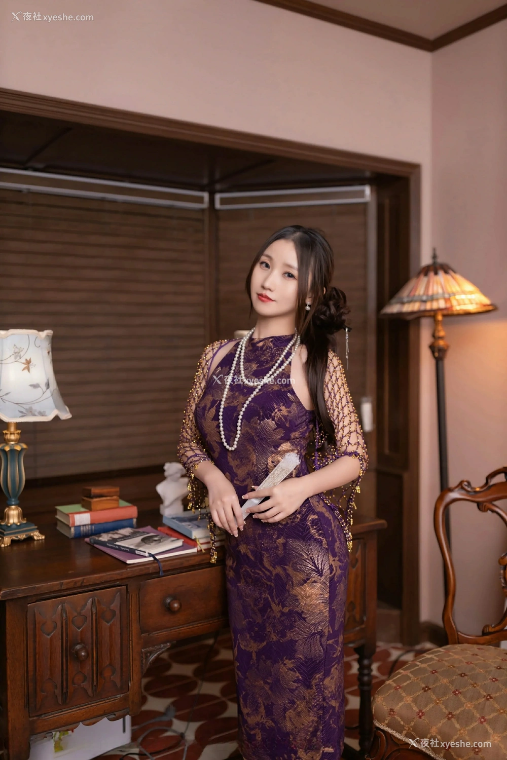 1P - [XiuRen秀人网] No.9513 杏子Yada