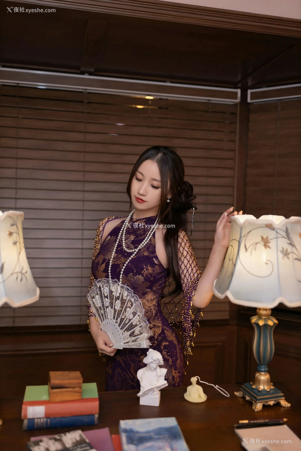 1P - [XiuRen秀人网] No.9513 杏子Yada