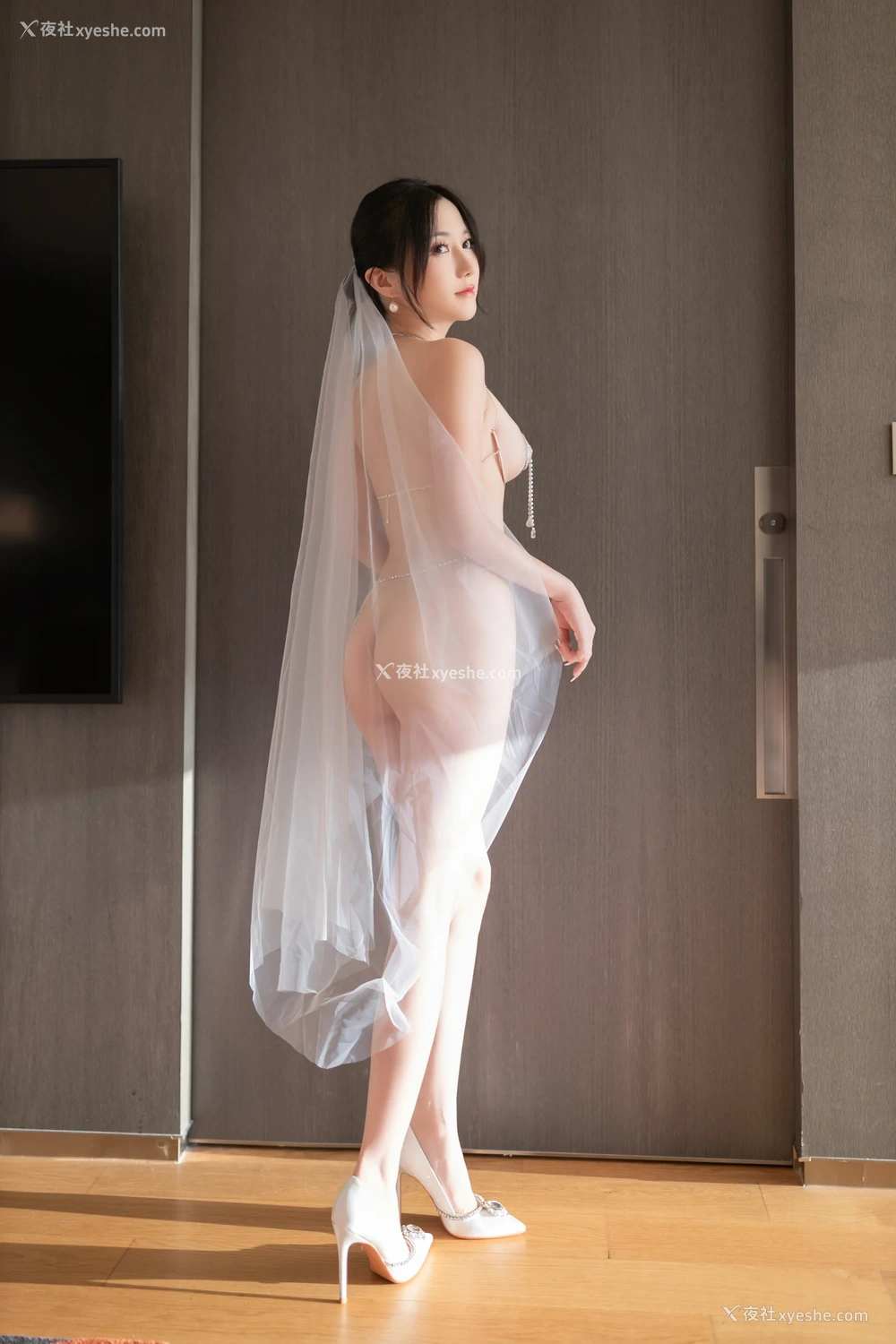 1P - xiuren秀人网福利鱼子酱Fish大尺度内部私购婚礼