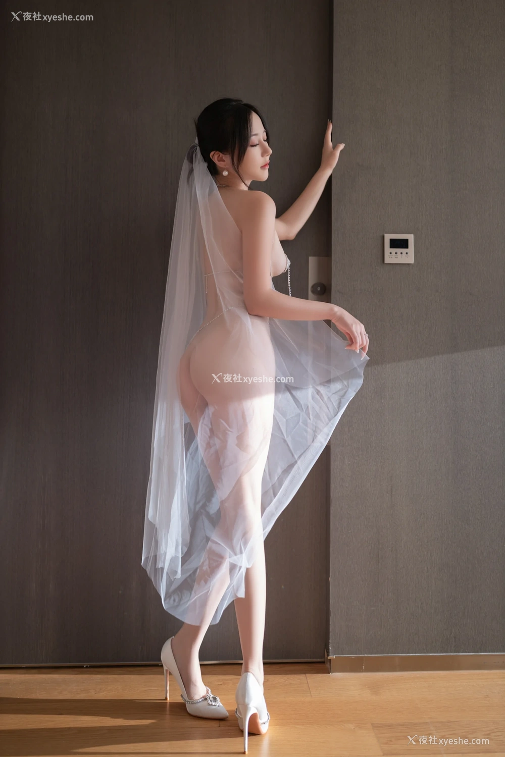 1P - xiuren秀人网福利鱼子酱Fish大尺度内部私购婚礼