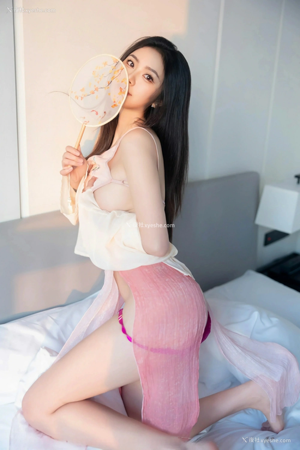 1P - [XiuRen秀人网] No.9542 方子萱