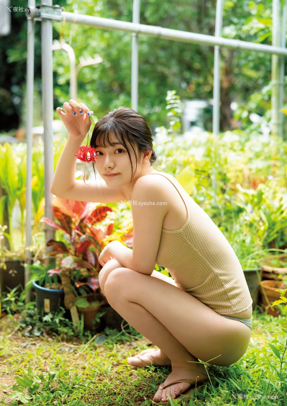 1P - 宫下玲奈《1st写真集『透明少女』増ページ デジタル特装版》