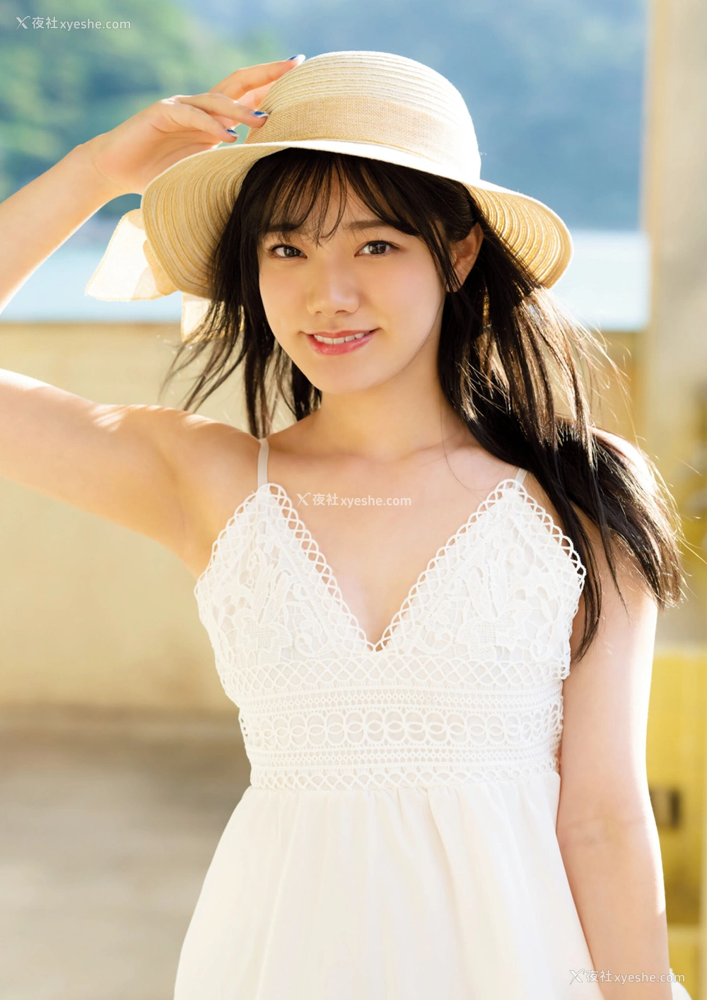 1P - 宫下玲奈《1st写真集『透明少女』増ページ デジタル特装版》