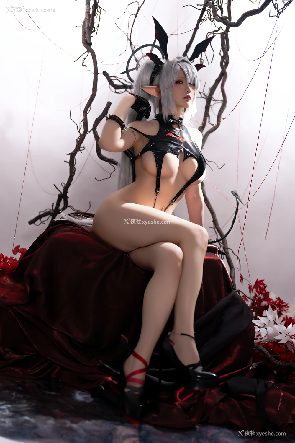 1P - 星之迟迟-碧蓝档案BA写真本《Erotopia》电子版-银镜伊织