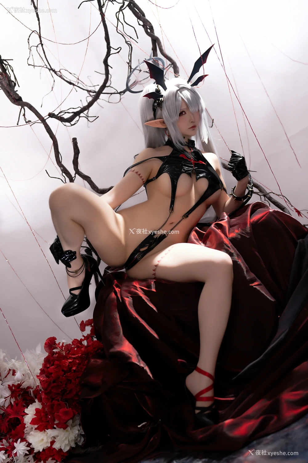 1P - 星之迟迟-碧蓝档案BA写真本《Erotopia》电子版-银镜伊织