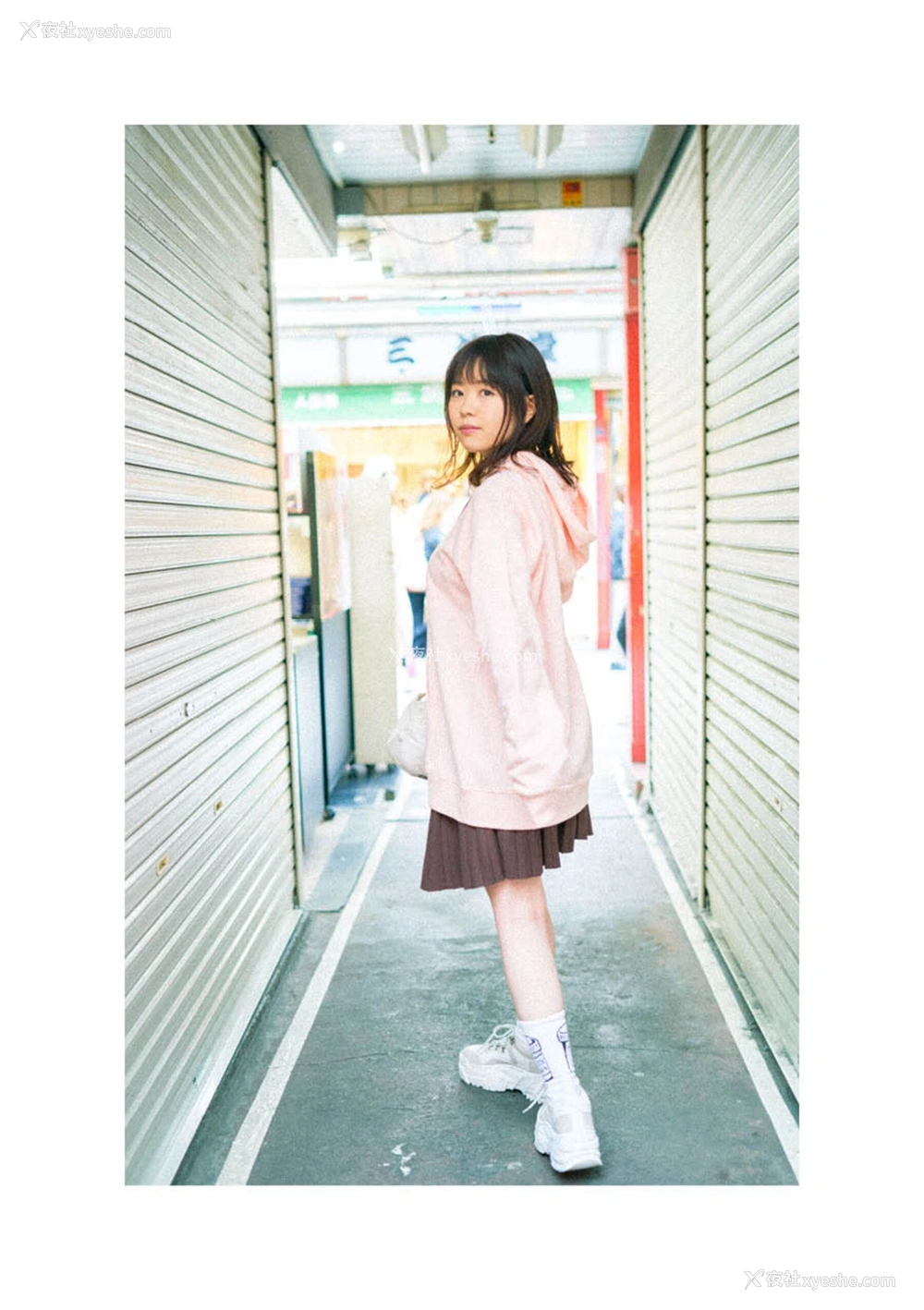 1P - 水卜樱《girl meets street》