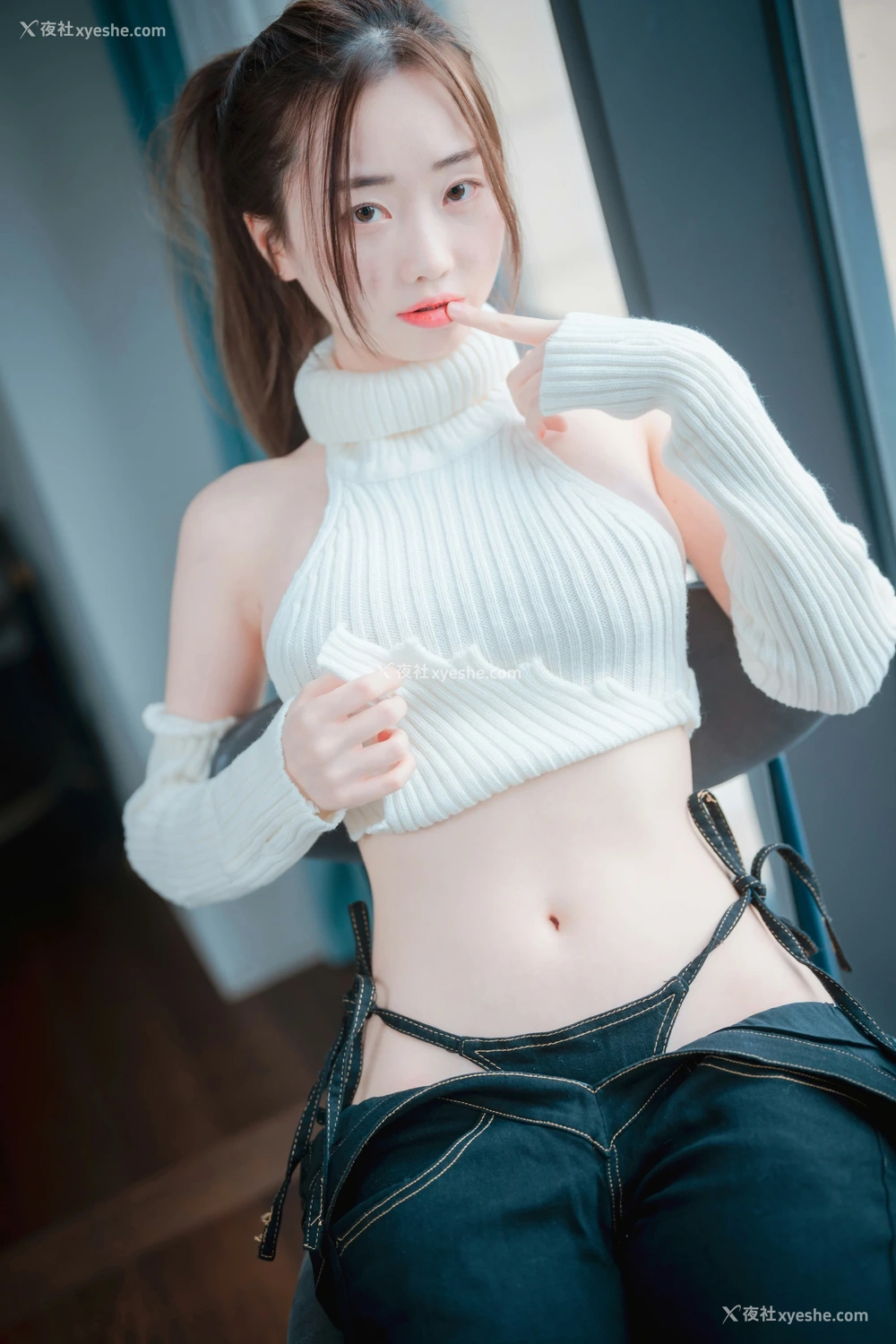 1P - DJAWA Photo – Jiwon – Knit & Denim