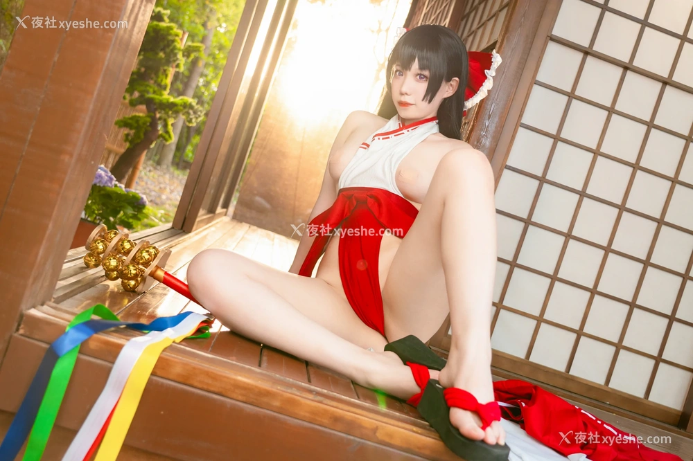 1P - 芦苇苇苇 – 巫女