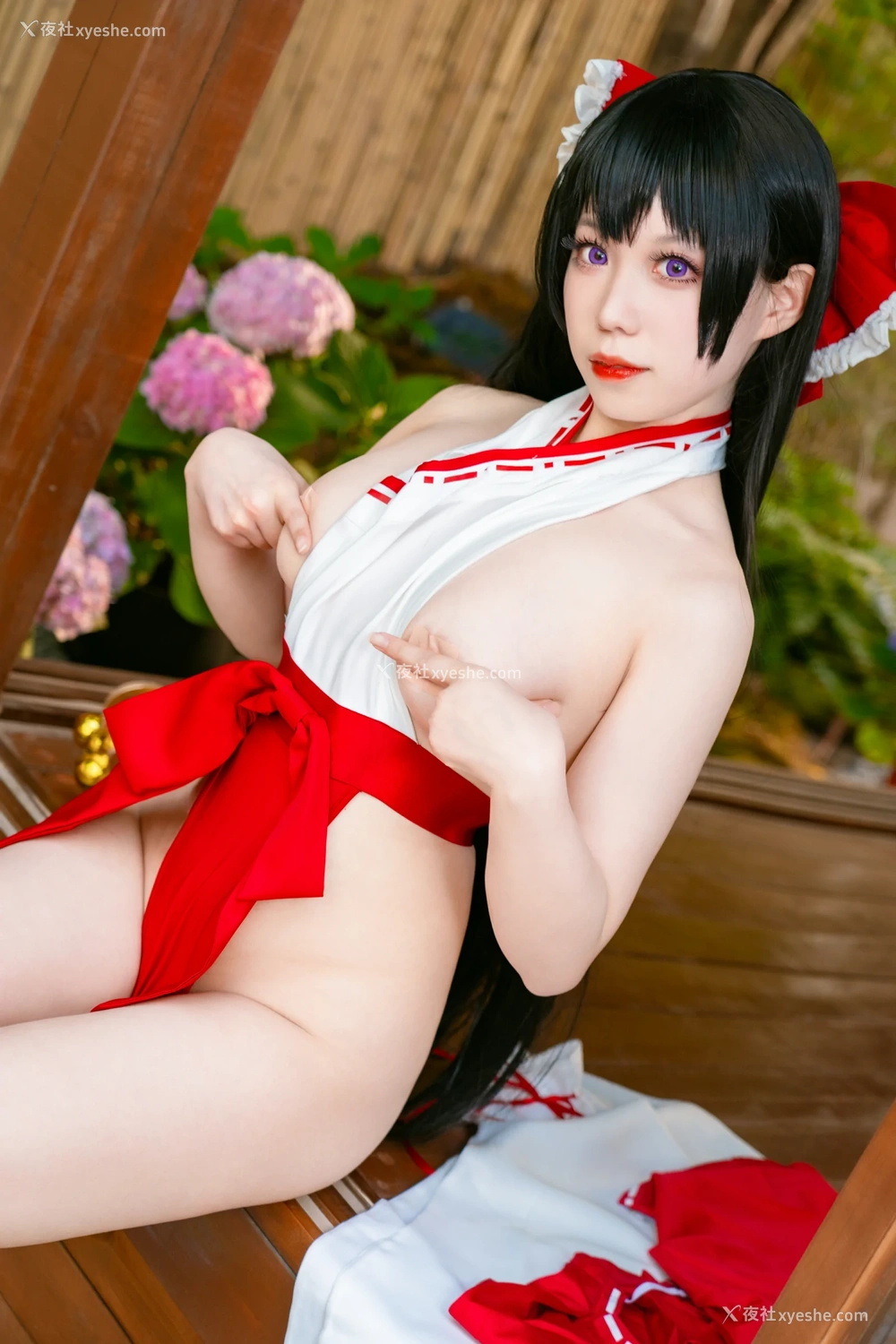1P - 芦苇苇苇 – 巫女