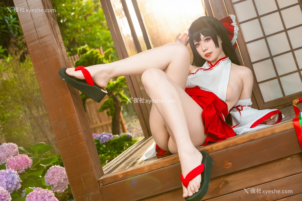 1P - 芦苇苇苇 – 巫女