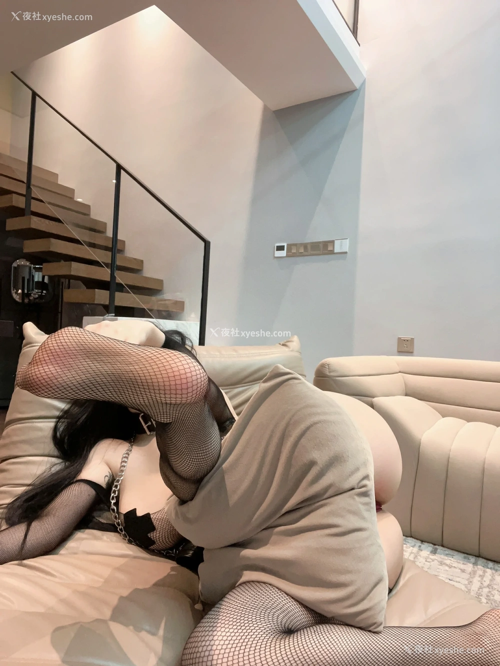 1P - 左公子666微密圈 – 网洞连体黑丝大辟谷