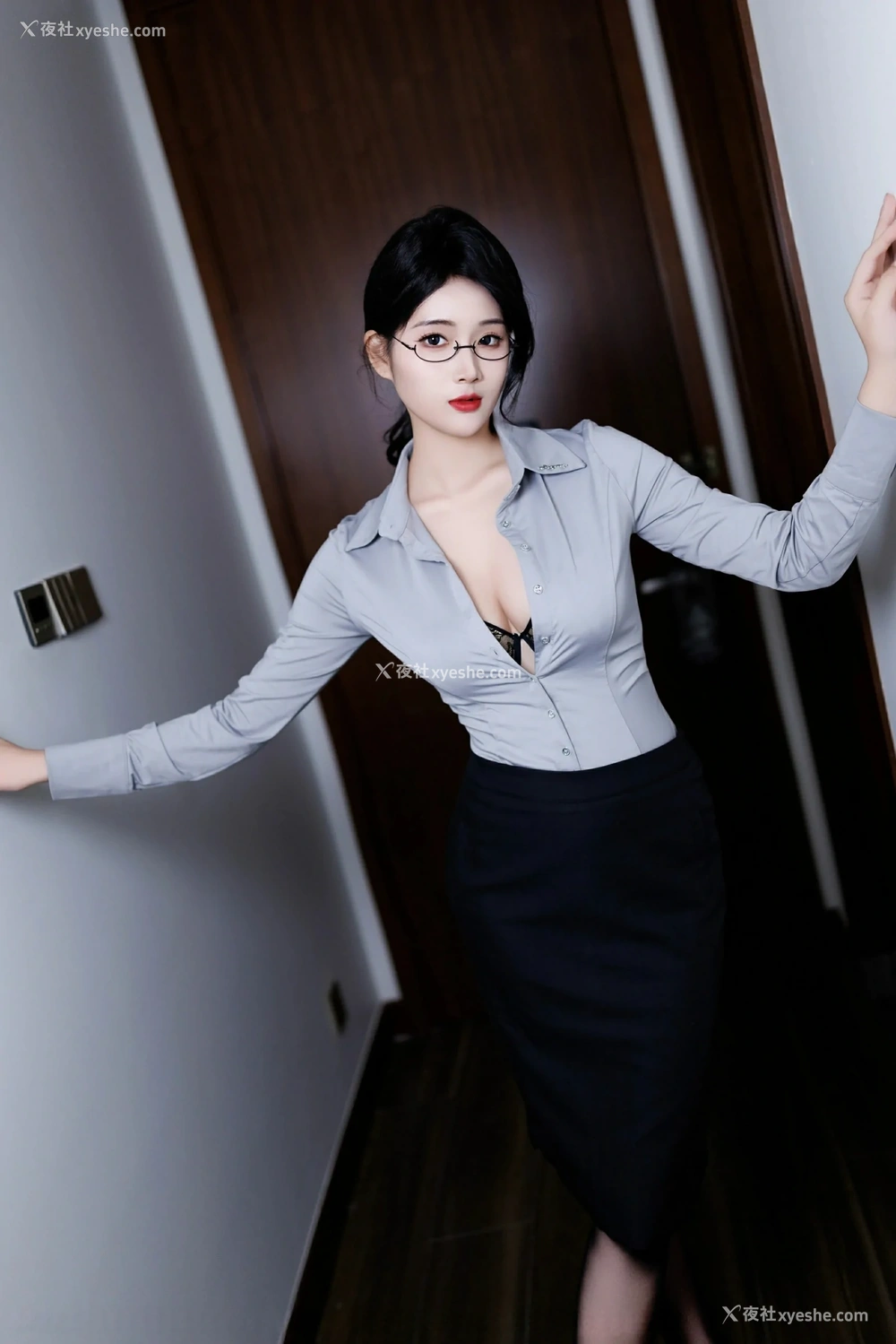 1P - [XiuRen秀人网] No.9567 南乔