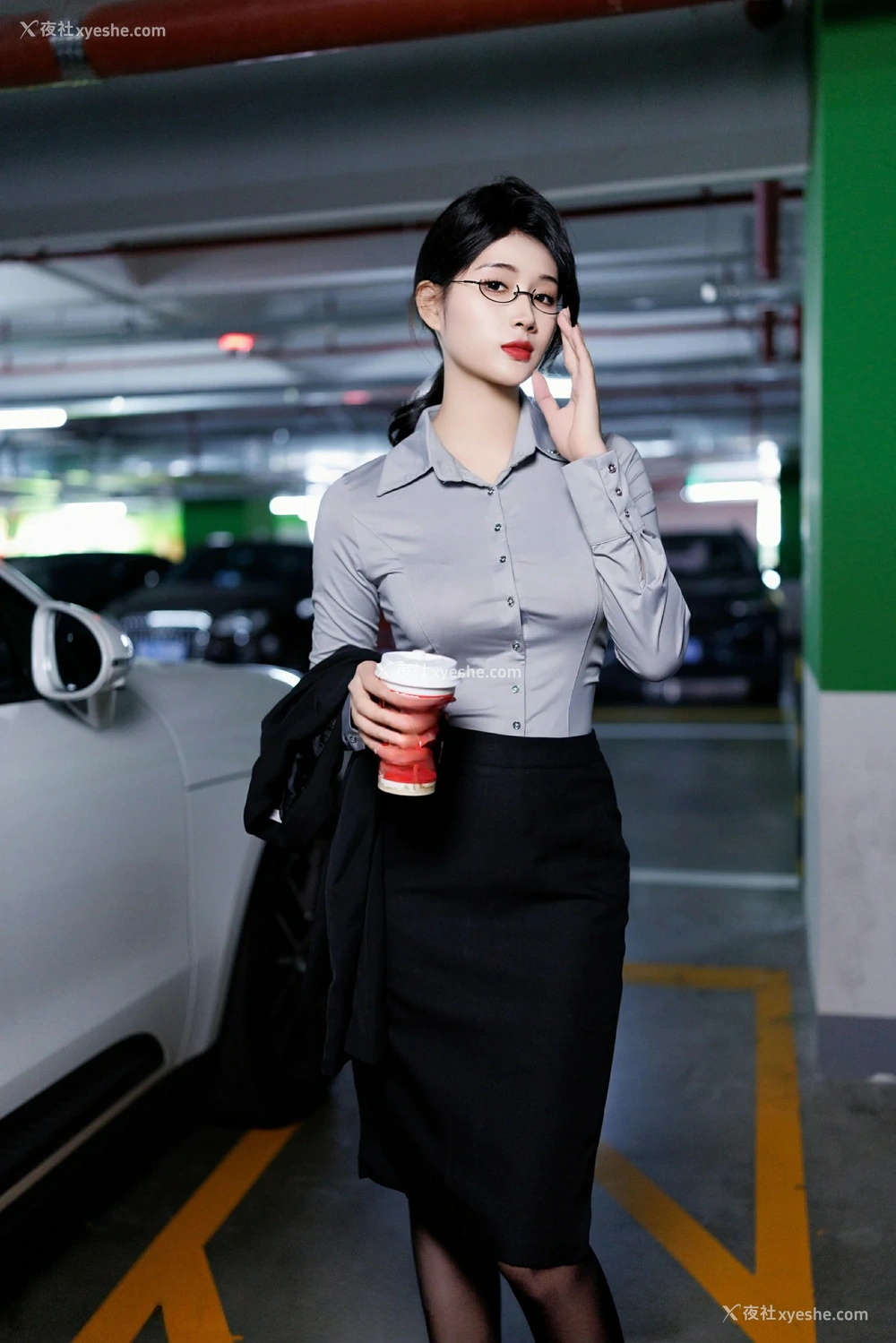 1P - [XiuRen秀人网] No.9567 南乔
