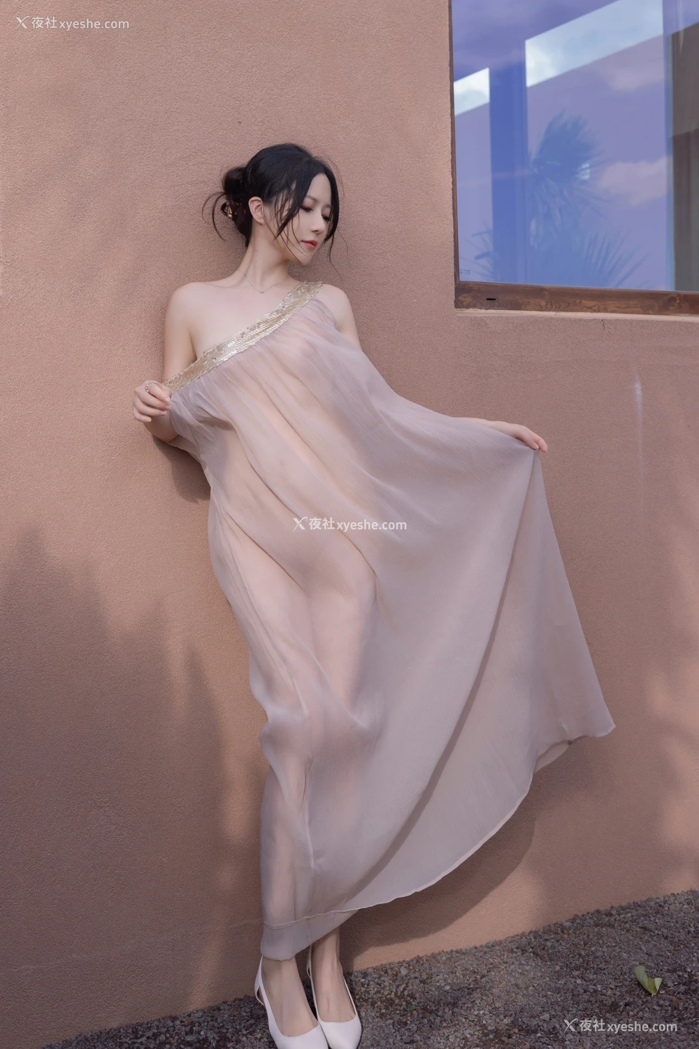 1P - xiuren秀人网福利鱼子酱Fish大尺度内部私房抹胸芦苇女人