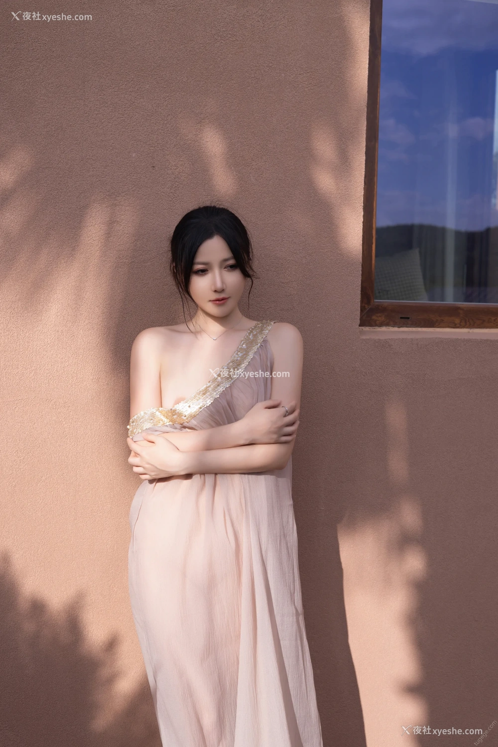 1P - xiuren秀人网福利鱼子酱Fish大尺度内部私房抹胸芦苇女人