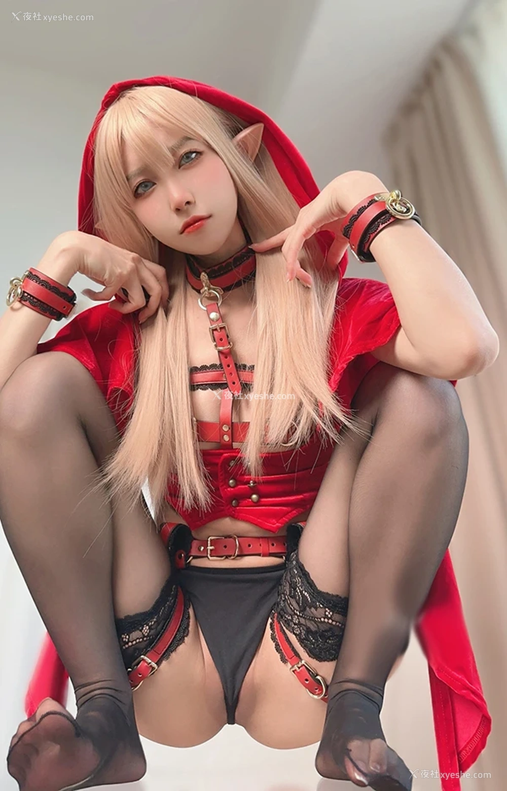 1P - 网红美女布丁大法 黑丝小红帽美臀诱惑