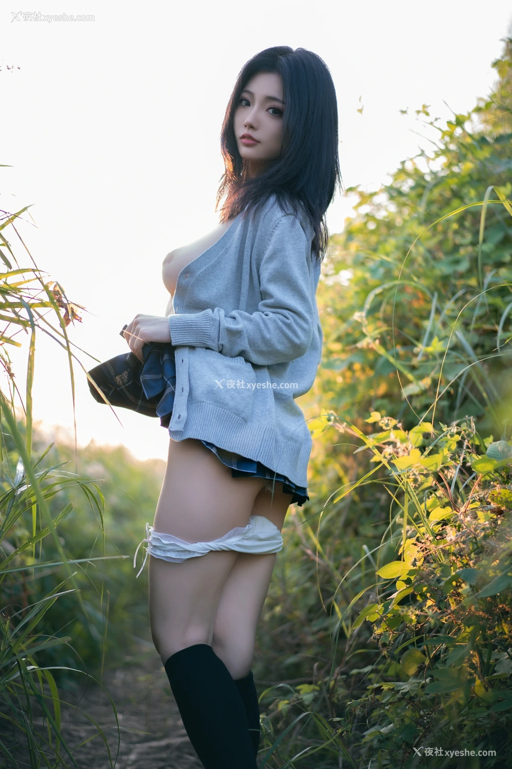 1P - 桃良阿宅 – 外出JK