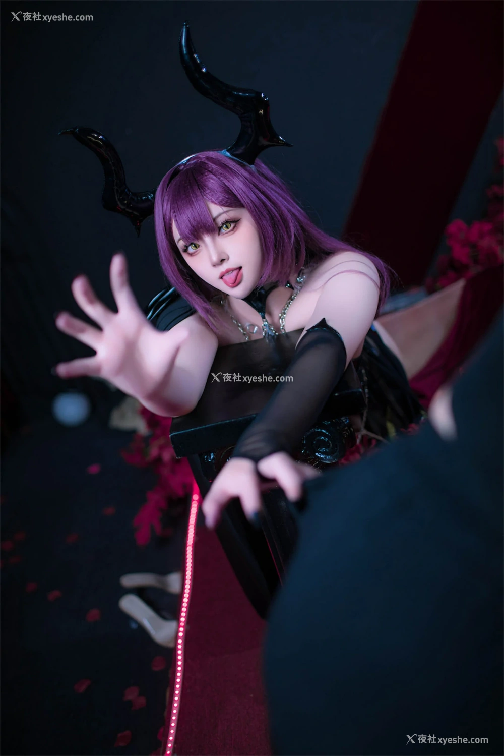 1P - Natsuko夏夏子 – 碧蓝航线 德文郡魅魔