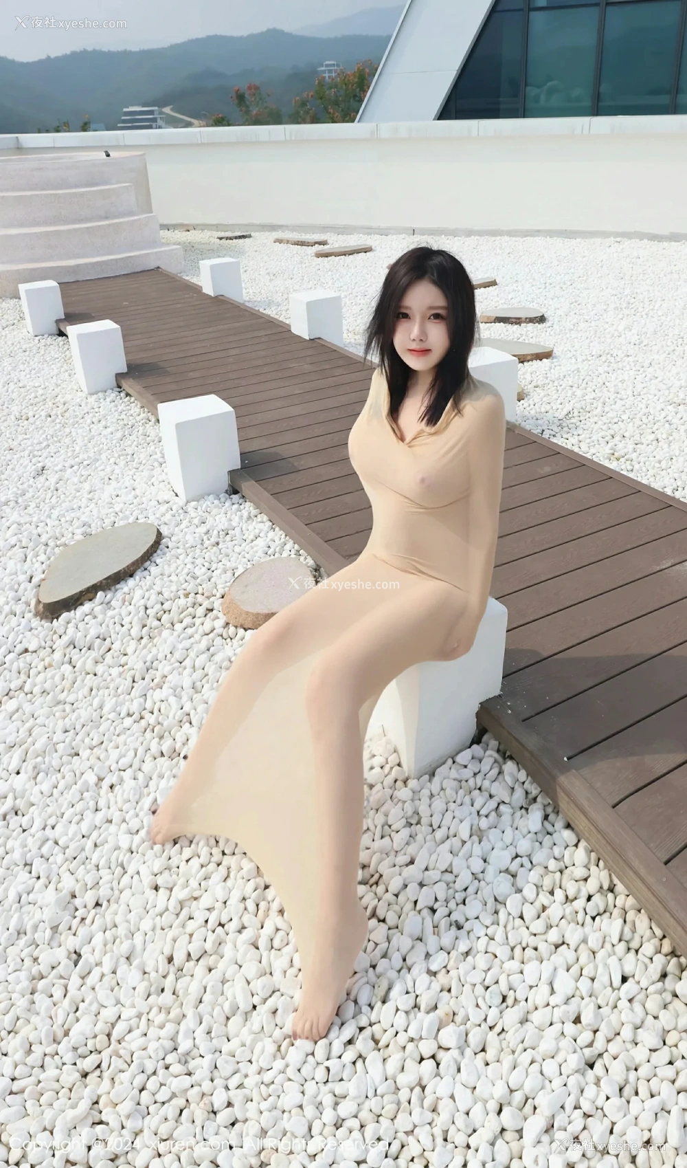 1P - [XiuRen秀人网] No.9489 小薯条nienie