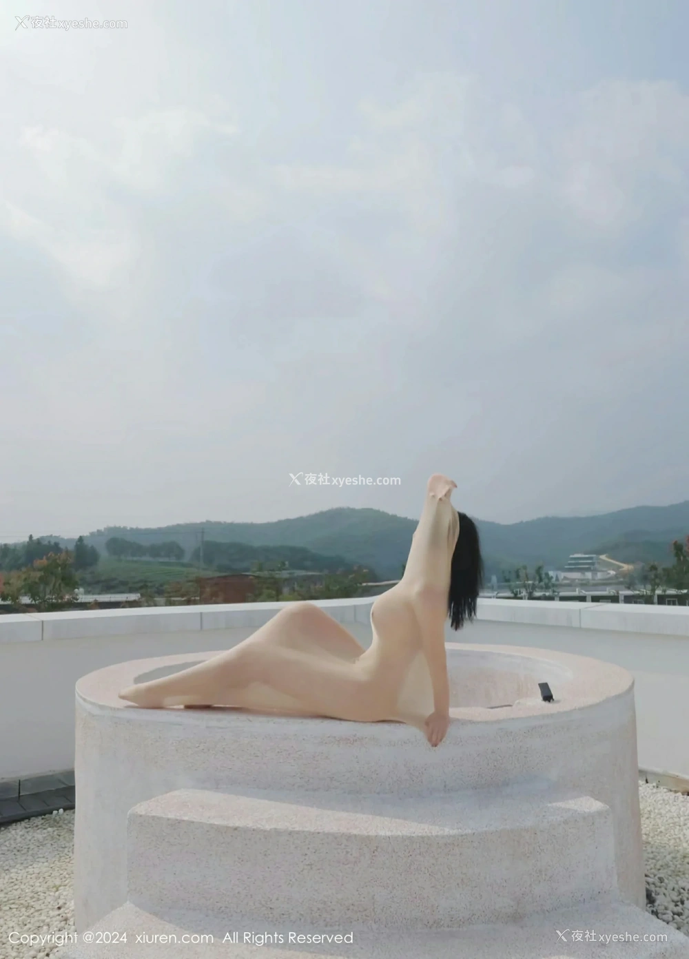 1P - [XiuRen秀人网] No.9489 小薯条nienie
